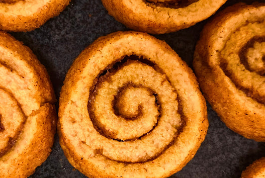 Goldene Zimtschnecken-Plätzchen